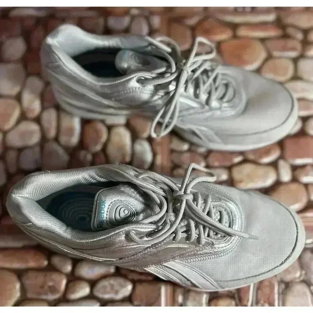 Reebok Easytone 10 Gray Silver Women’s Athletic Sneakers - Picture 3 of 16